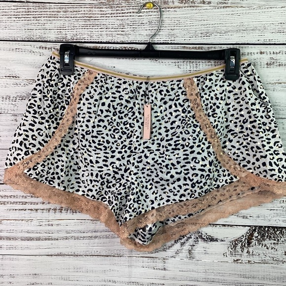 VICTORIA SECRET SIZE L PINK GOLD LACE LEOPARD SHORTS SEXY SLEEP UNDERWEAR - Picture 4 of 11